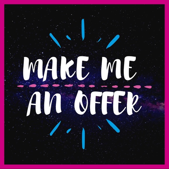 Frida Kahlo Dangling Earrings - Picture 4 of 5